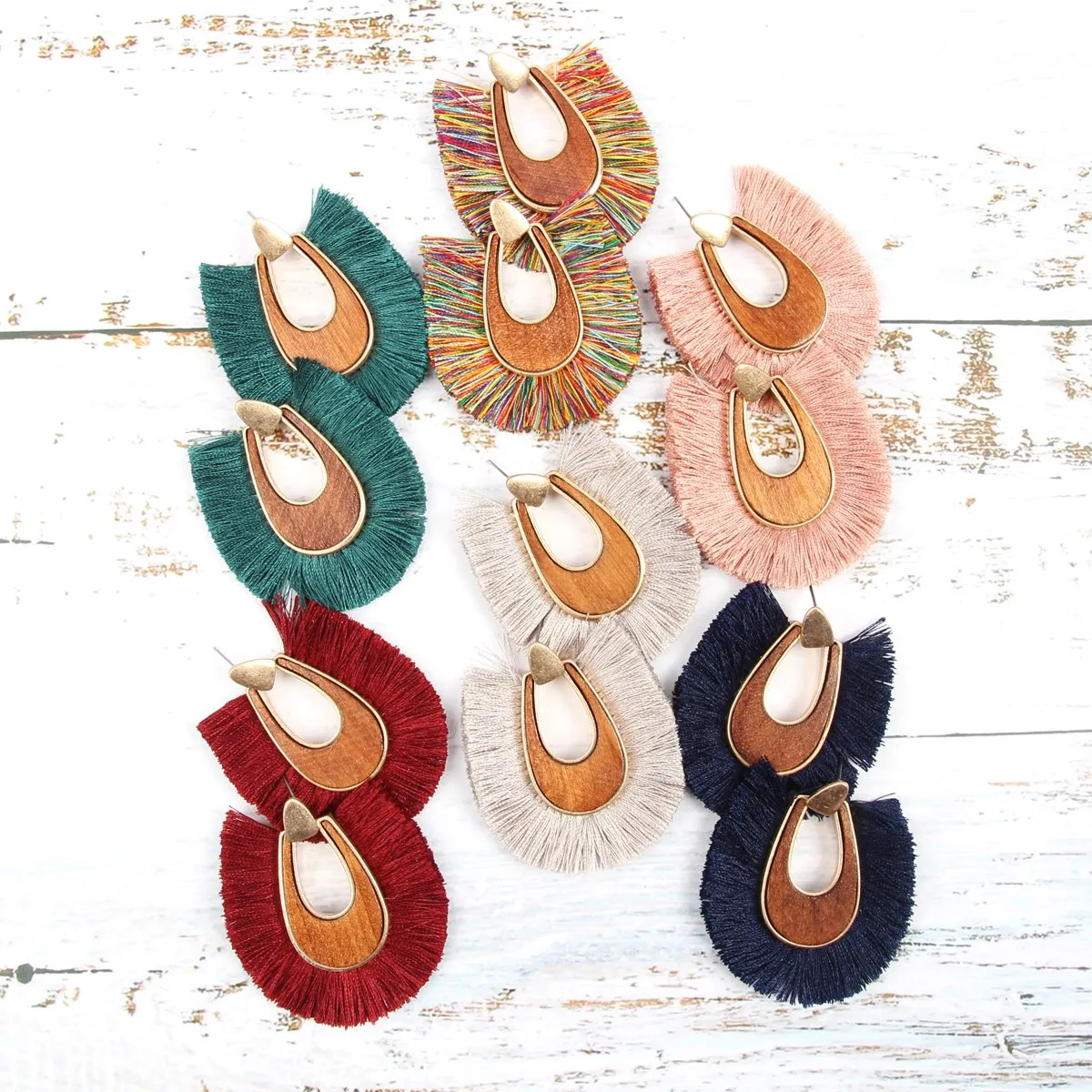 B2e2725 - Wood With Thread Tassel Post Earrings