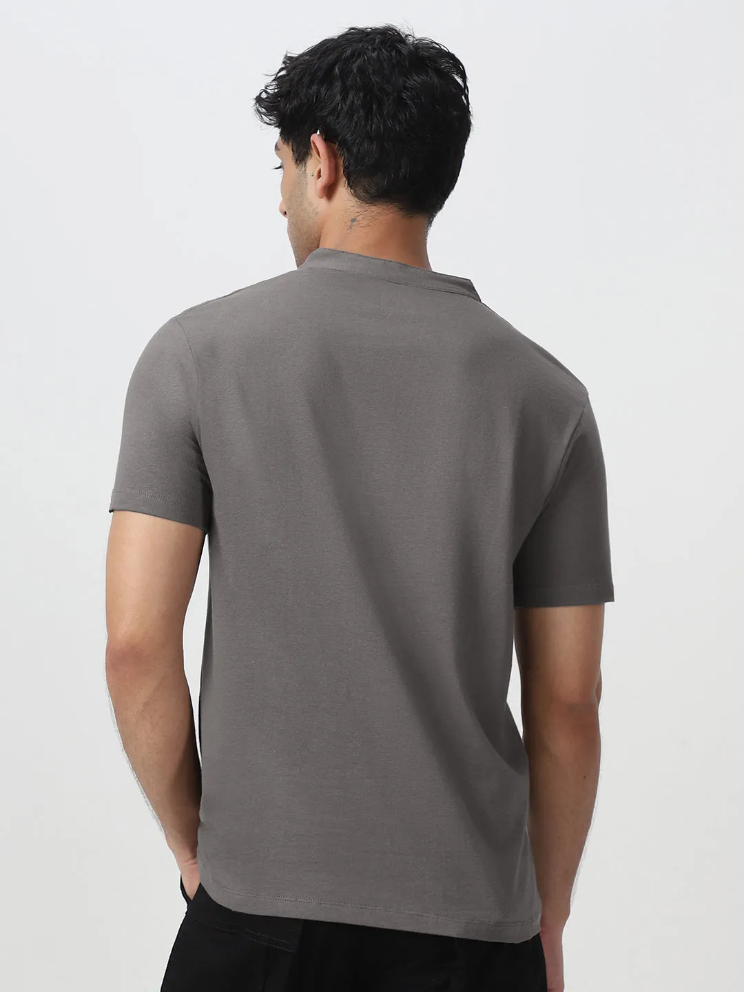 Men's Dark Grey Solid Mandarin Collar Slim Fit Half Sleeve Cotton T-Shirt