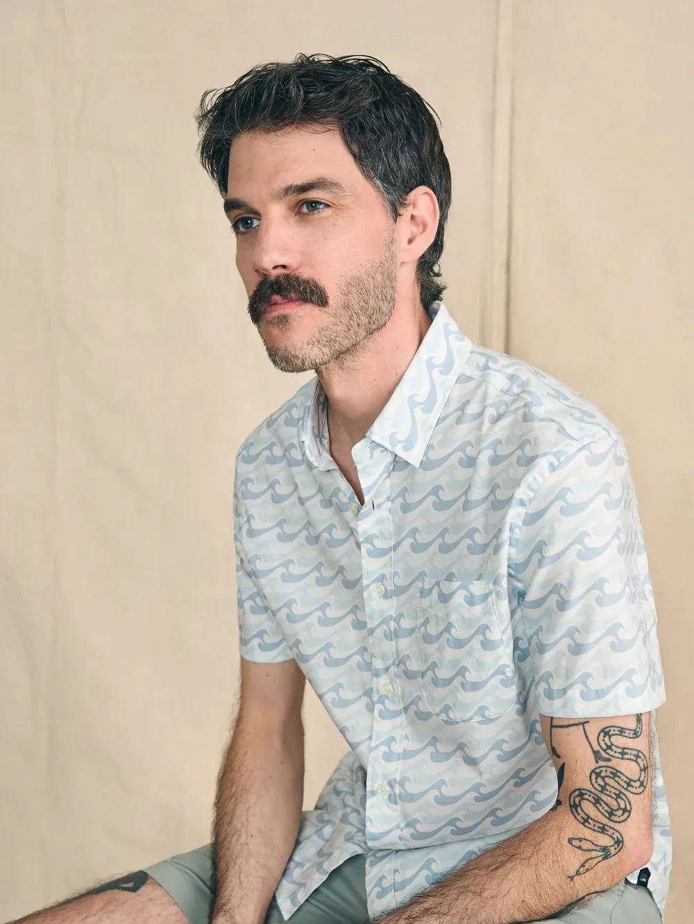 Short Sleeve Movement Shirt - Ivory Endless Peaks