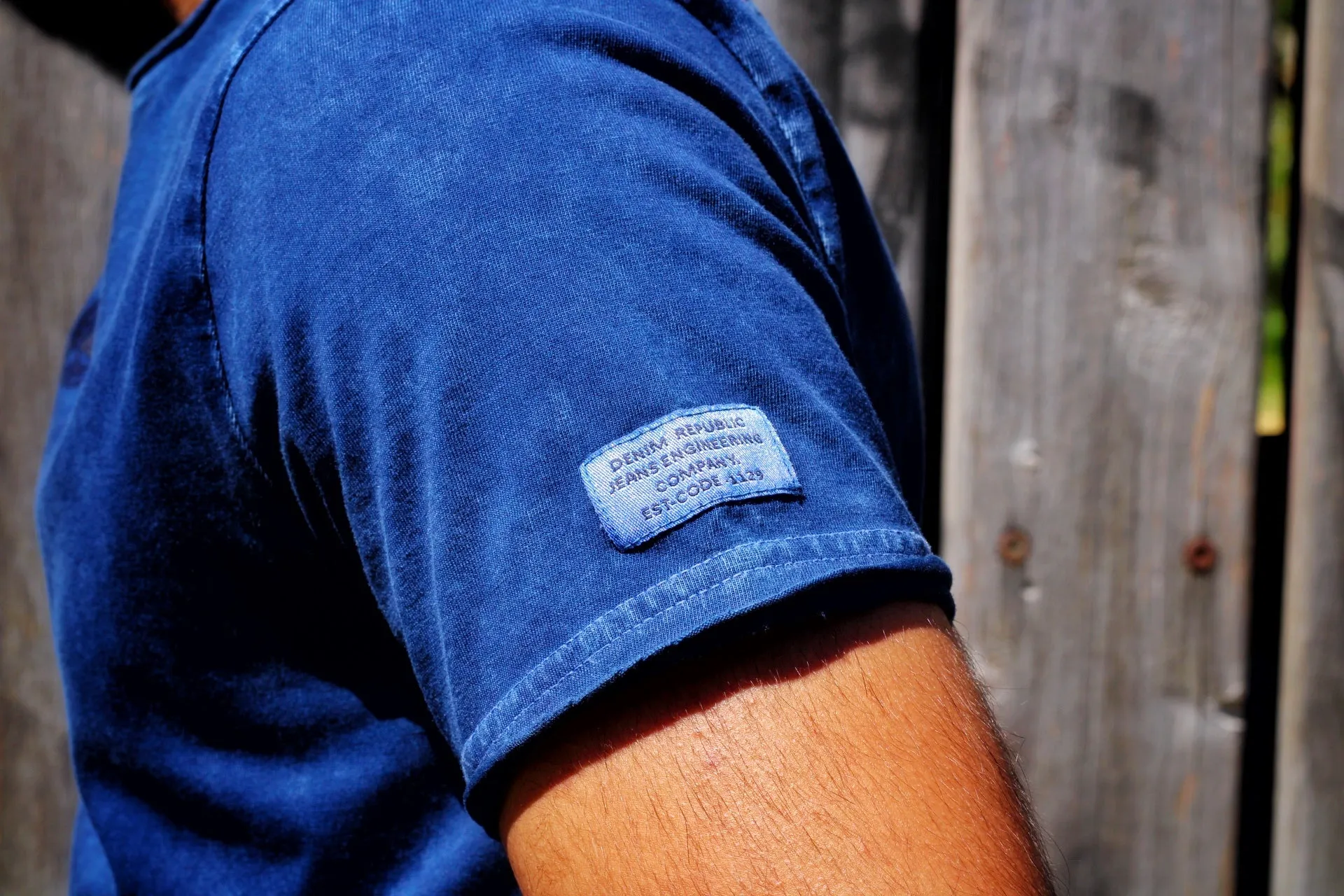 T-Shirts Men's #SPRAYED - NAVY